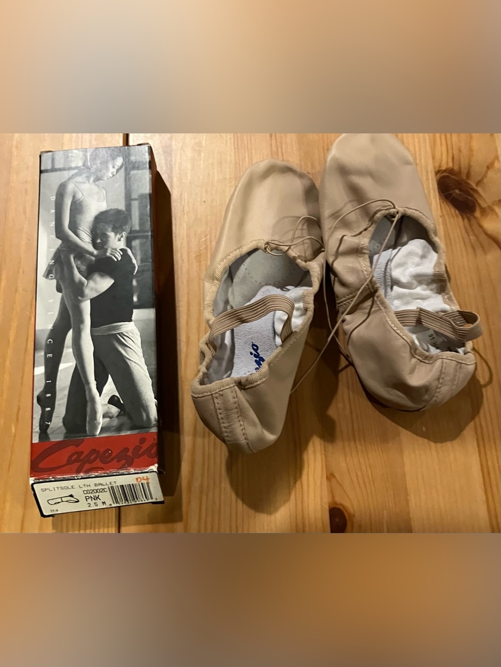 NEW Capezio Ballet SplitSole CG2002 Canvas Ballet Slippers Size 2.5M in Pink/Nud